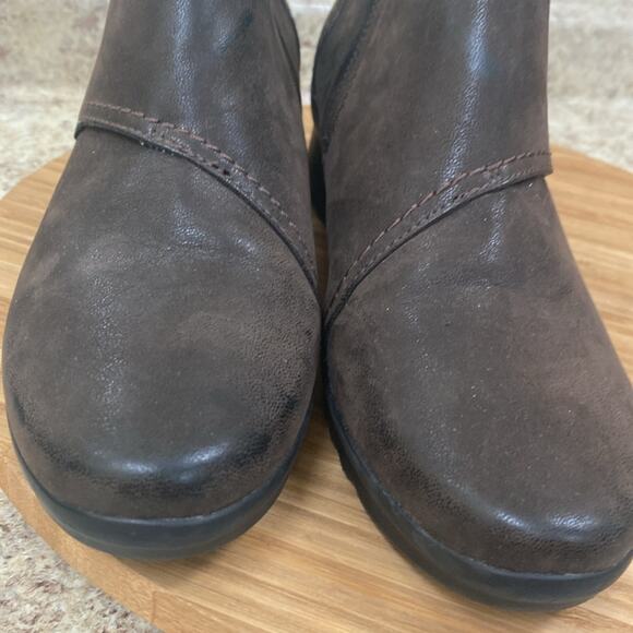Clarks Cloud-steppers Caddell Tropic brown women’s size 9.5 wedge ankle boot - Picture 7 of 7